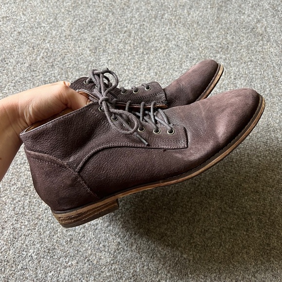 BDG Urban Outfitters Brown Suede Lace Up Ankle Boots Wooden Sole Womens Size 8.5 - Picture 1 of 12